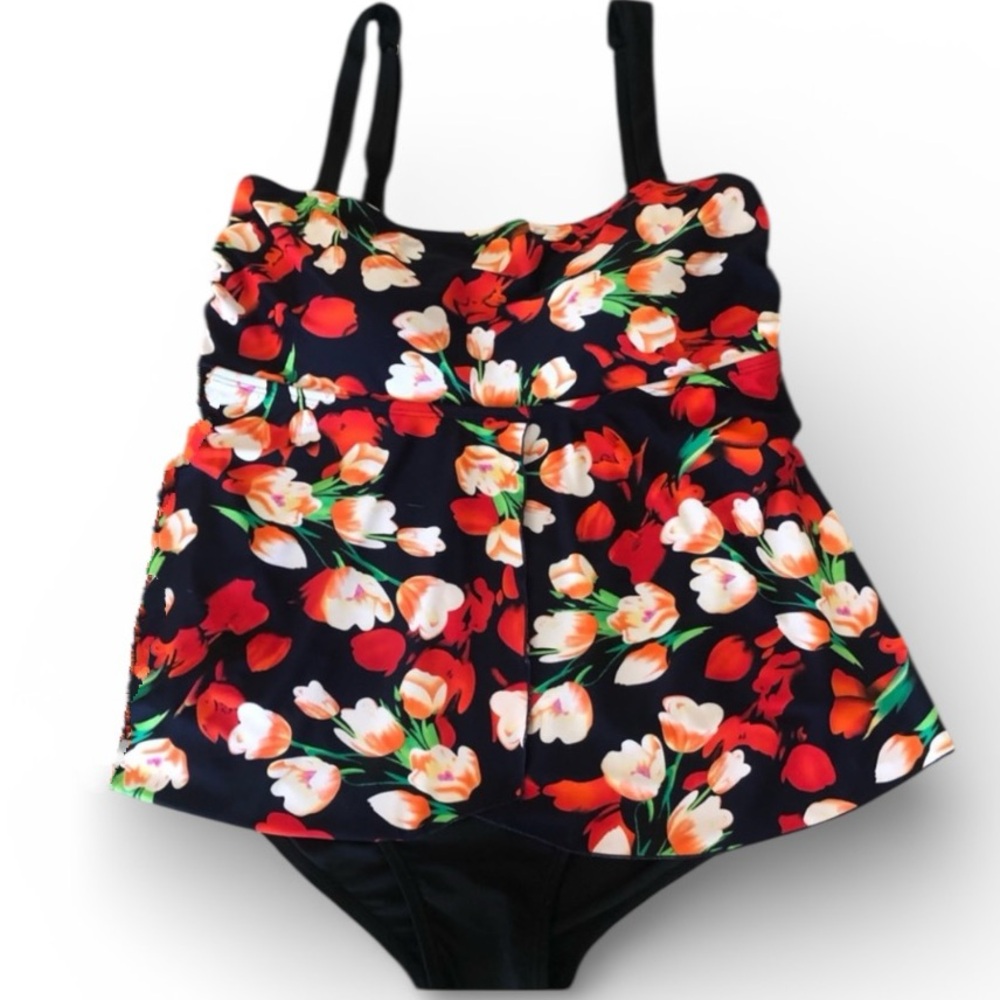 Island Pearls Floral Print Swimsuit Women’s Size 16 Red Green and Black EUC